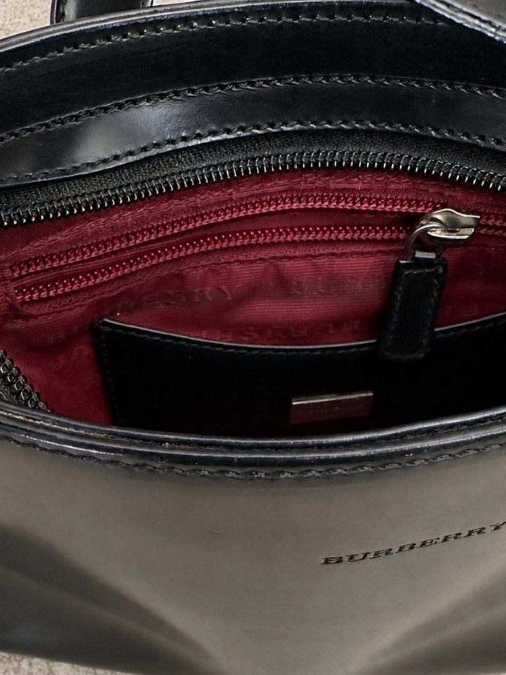 Burberry leather baguette shoulder bag - Picture 7 of 7